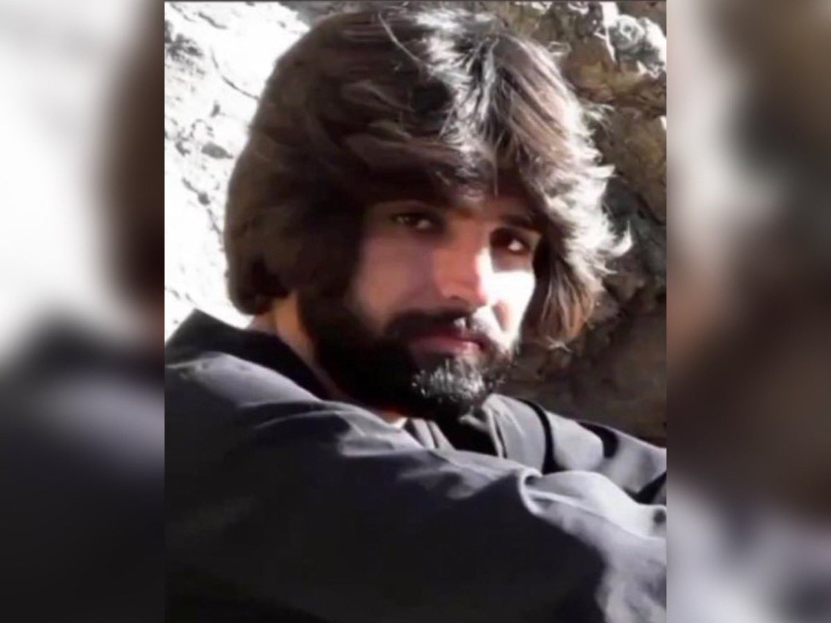 #Hossein_Kashani would certainly like to spend today's New Year celebrations with his family. However, he is still in detention and I have not received any information on his condition. Please get in touch with me if you know something! #FreeThemAll #Iran