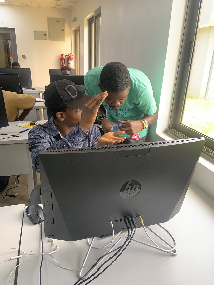 findworka's tweet photo. Being part of a tech cohort is an incredible opportunity, but it's up to you to make the most of it. 

Tech is a collaborative field, &amp; active participation is key to success. Don't be afraid to share your knowledge &amp; ideas, &amp; always be willing to learn from others. #findworka https://t.co/ovArAc5QcC