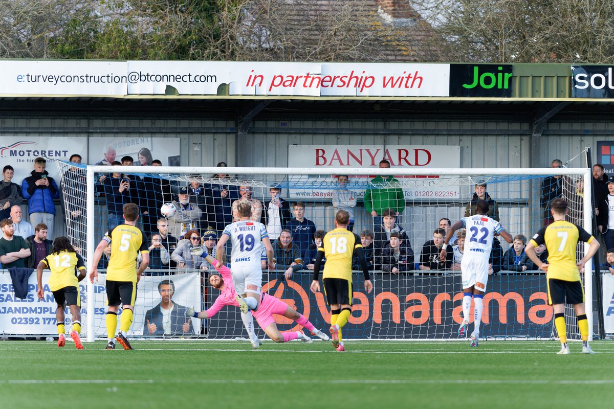 Match pics from @tonbridgeangels away trip to @HWFCOfficial in the @TheVanaramaNL South are over at wezpix.com/p608479966