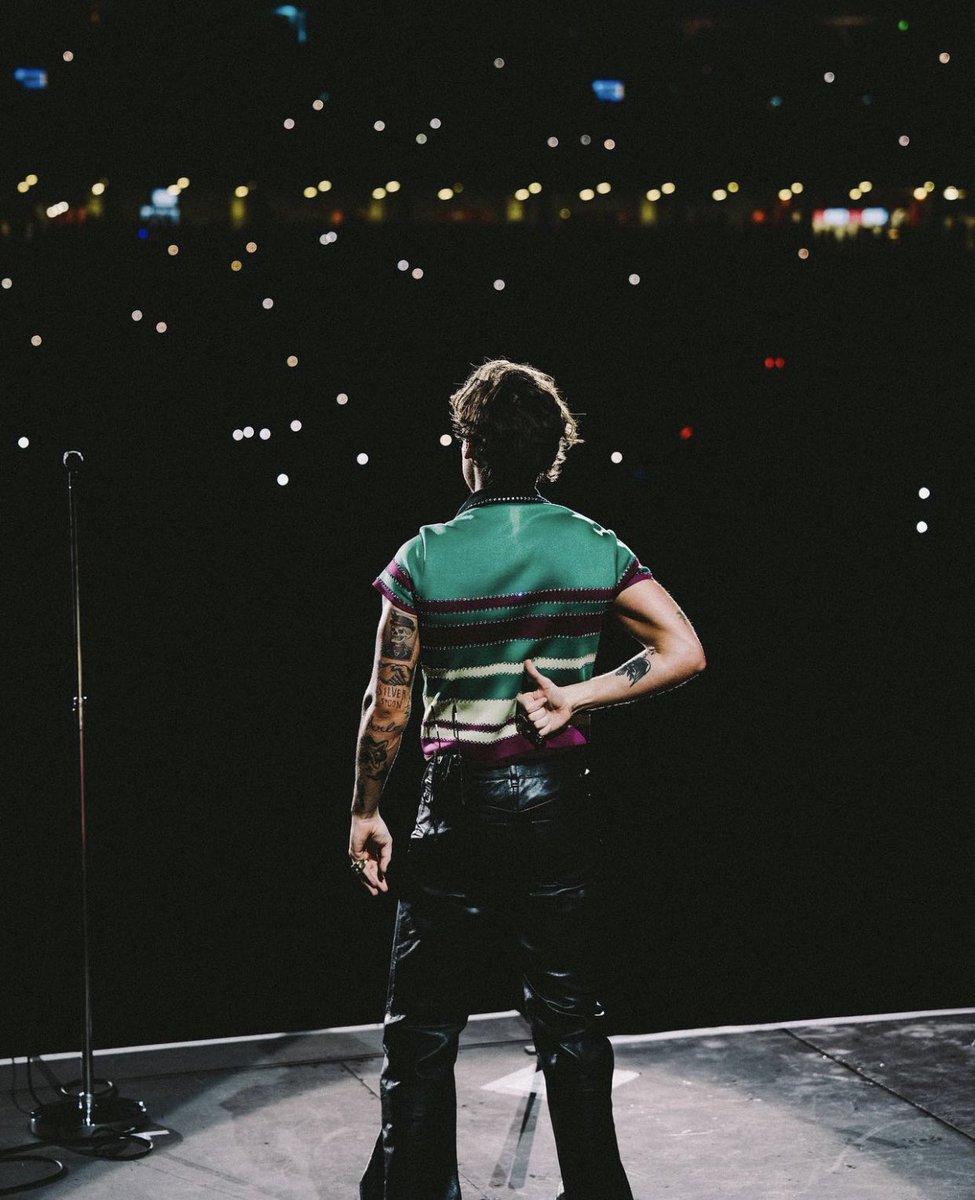 TheHarryNews's tweet image. harrystyles: Love On Tour. Singapore. March, 2023.
