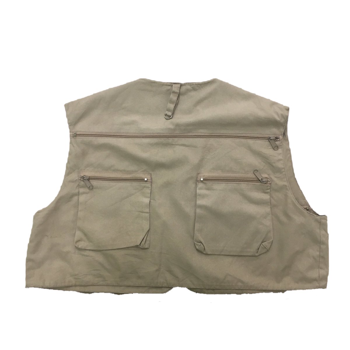 usjunkmarket's tweet photo. ▶︎▶︎New arrival◀︎◀︎

ORVIS Fishing vest

フィッシングベスト特有のデザインでポケットが沢山あり、これからの季節にバック要らずでお出掛け出来ます！
ショート丈で男女問わず着れるアイテムです。
.
Size/ L
肩幅/48cm
身幅/60cm
着丈/45cm
.
Price/ ¥5,999(tax in)
.
通販可能◎ https://t.co/UVH0Xq6Vyi