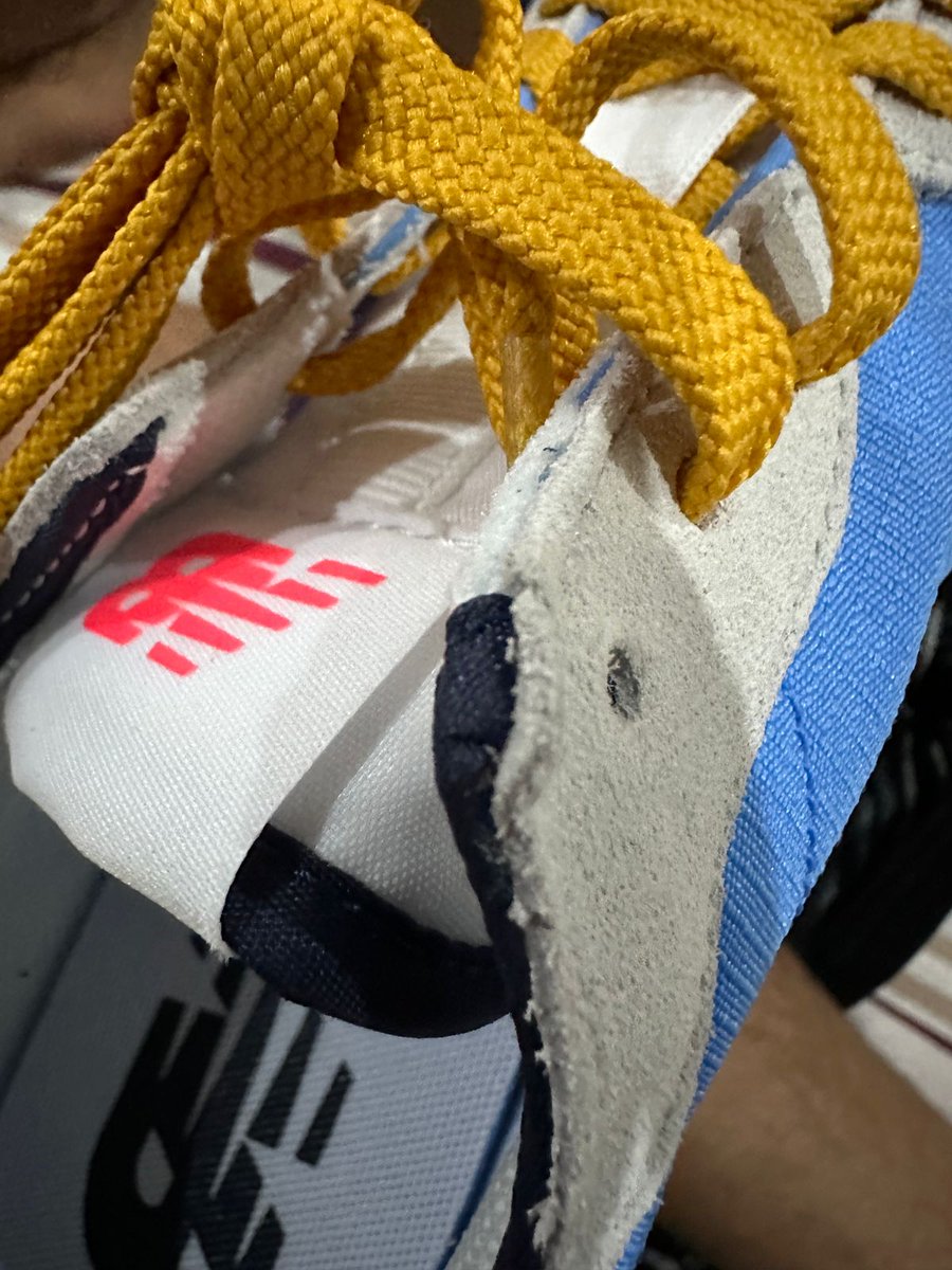 CharuSeth11's tweet photo. @MyNykaa It has been a huge mistake ordering from here . Order ID-NYKF11638898. After 20 customer support calls since 10 days status is - we will get back to you in 24 hrs . Is this what we call as customer service?
Uploading the damaged product pictures FYR. Is this worth 9799? https://t.co/rNal0SZ53i