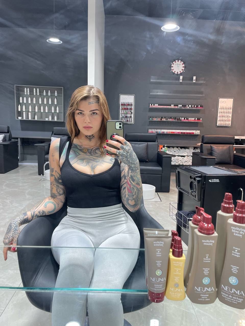 TW Pornstars - 2 pic. Mistress Melissa | Top 0.% FEMDOM ONLYFANS. Twitter. Casual Mistress at
