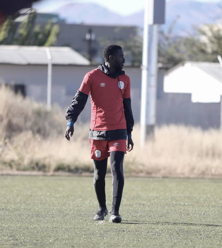 Update || Tafel Lager Brave Warriors 

Brave Warriors defender,Kennedy Amutenya was diagnosed with an acute appendicitis during the weekend and had to undergo an emergency appendectomy.