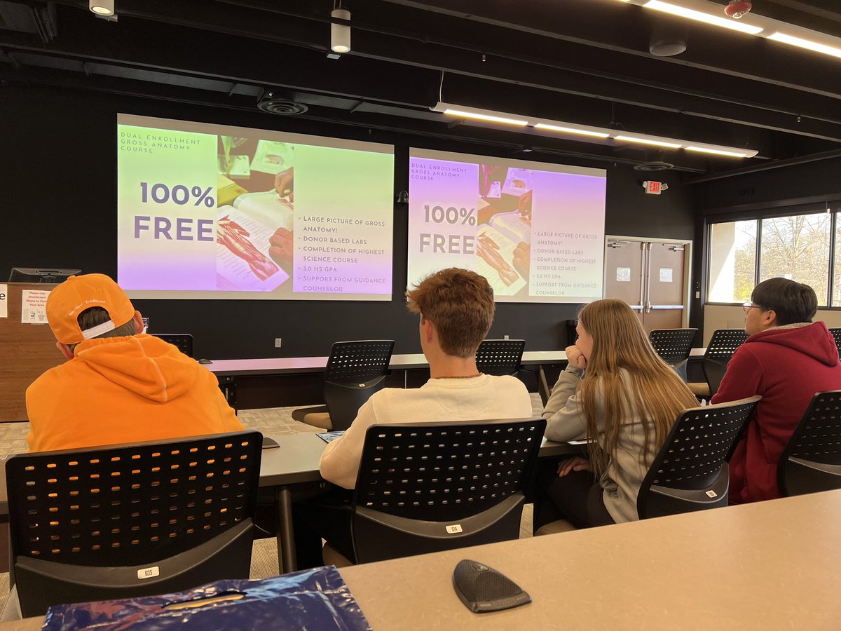 CHS_Cagle's tweet image. Some of our students got to have an amazing tour of the LMU College of Osteopathic Medicine.  The students asked amazing questions are are excited about the possibilities that LMU provides!  #healthscienceacademy #865academies @CHS_DrBrown @cassidy_taylor6