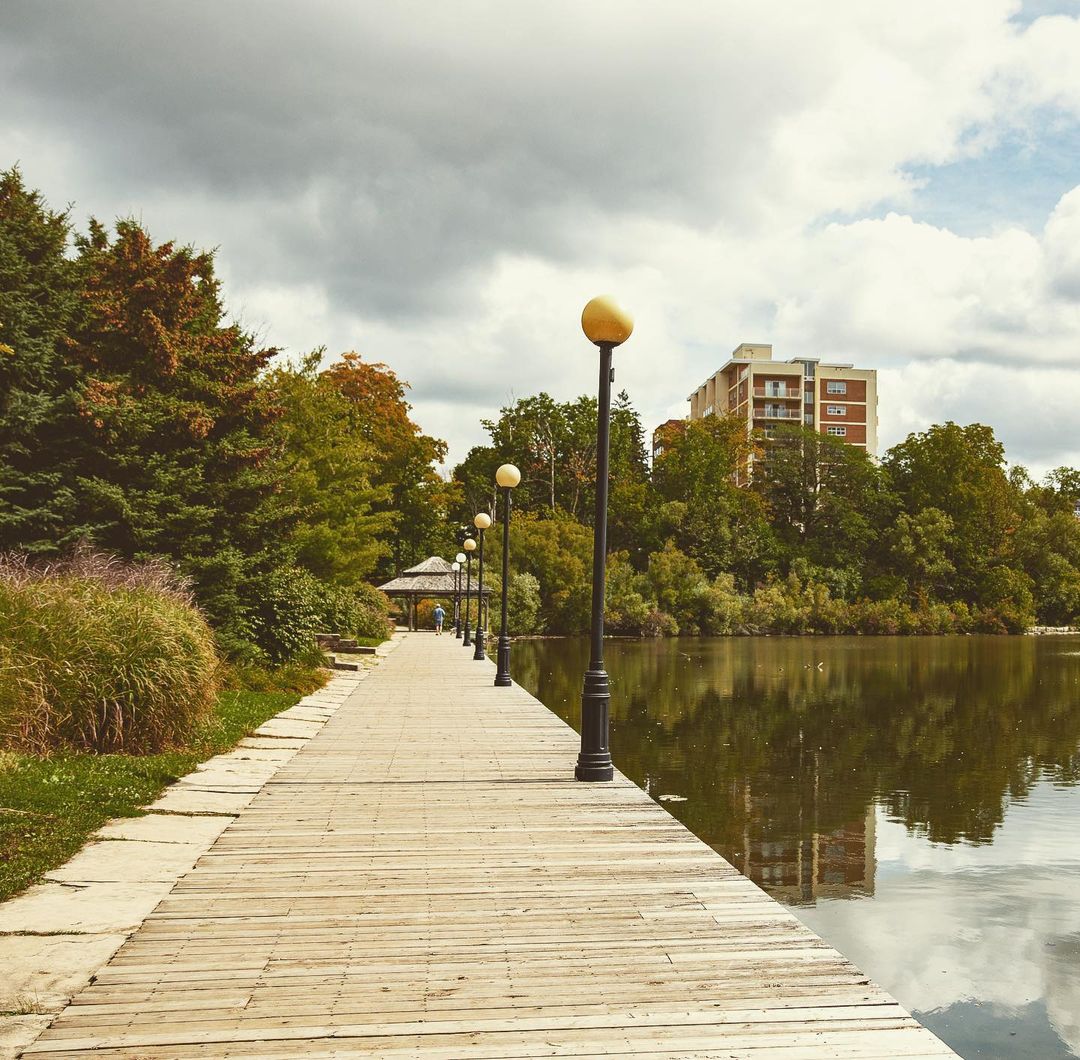 RezOneWaterloo's tweet image. What a better day than the first day of Spring to check out Waterloo Park! Just minutes away from your front door, a nice walk in this beautiful park is a great way to destress prior to finals, exams and cumulative projects being due in the coming weeks!