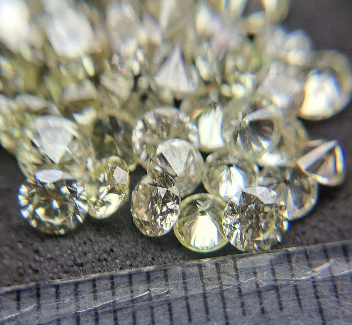 ctigems's tweet photo. TLC, LC and DC natural diamonds.

Loving these beauties.

#diamond #luxury #preciousstones #jewelry #fashion #love #beautiful #beauty #instagood https://t.co/r5ll6ILLEF