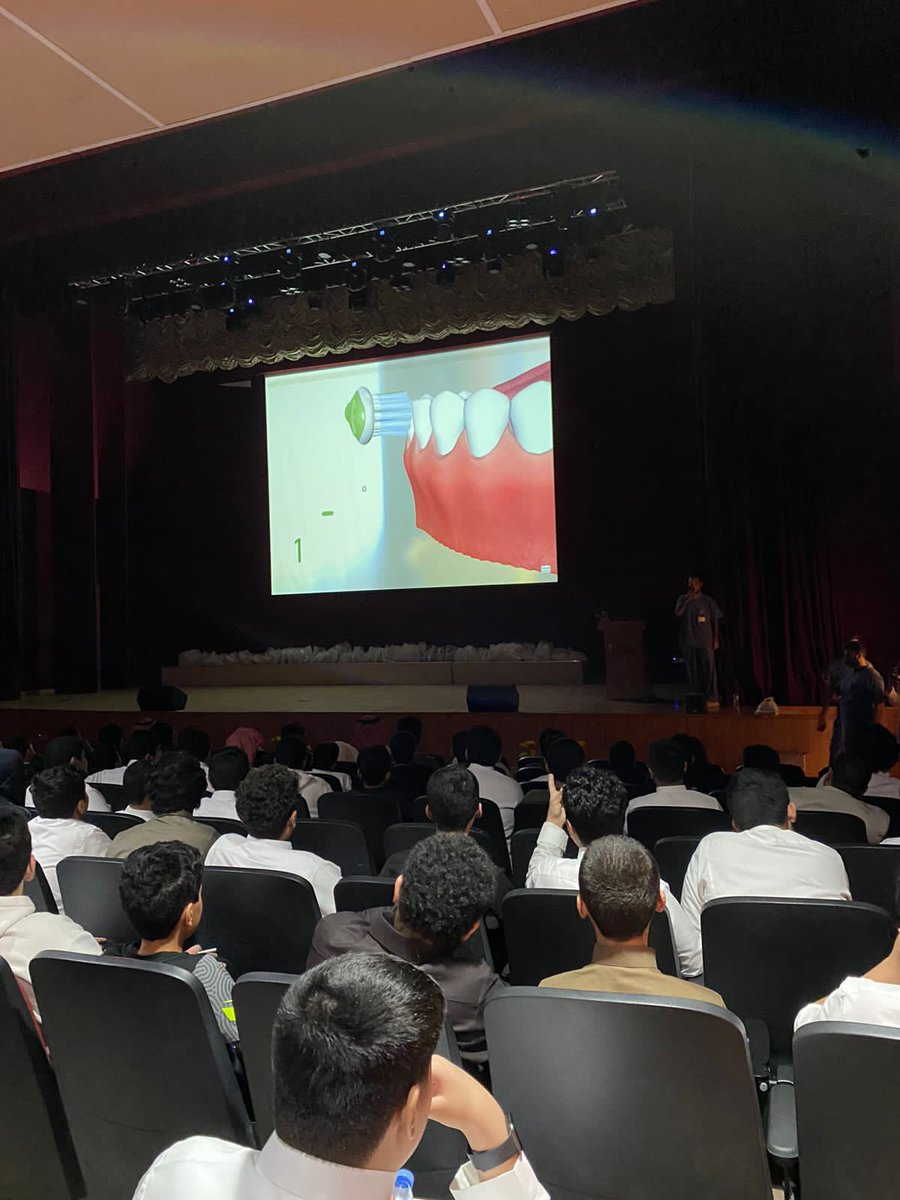 MySmile2023's tweet photo. لقطات الأسبوع الرابع من حملة ابتسامتي المقامة في مدارس المناهج @Almanahij 
والتي تهدف إلى التثقيف حول اهمية صحة الفم والأسنان وطرق الوقاية من أمراضها 
 
شاكرين المدرسة على حسن الضيافة والاستقبال ولراعي الحملة الرسمي شركة المراعي @almarai https://t.co/IEd0jCpiZj