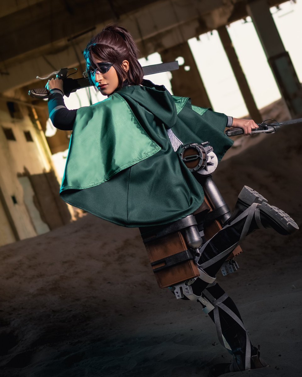 Noonz_art's tweet photo. ⚔️ It’s my turn ⚔️
 #attackontitan #aot #aotfinalseason #aotcosplay #hangecosplay #hange #hangezoe #hangezoecosplay #attackontitancosplay #attackintitan  #attackontitanfinalseason #cosplayer #hangezoë #cosplay #crafting #foamsmith #cosplayart #進撃の巨人 https://t.co/k0aJ1Y60RT