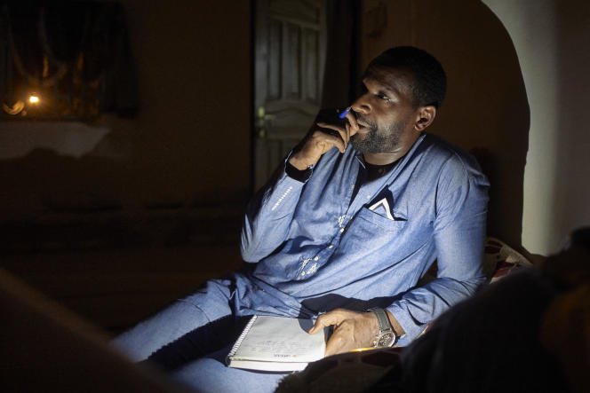speechlemedia's tweet photo. 🚨🇫🇷 - Olivier #Dubois a été libéré.

Pour rappel, le journaliste était retenu au #Sahel depuis 711 jours.

Selon RSF, il s'agit là de « la plus longue pour un journaliste français retenu en otage depuis la guerre au Liban ».

(via BFMTV)
#OlivierDubois #France https://t.co/u9W35BgaJg