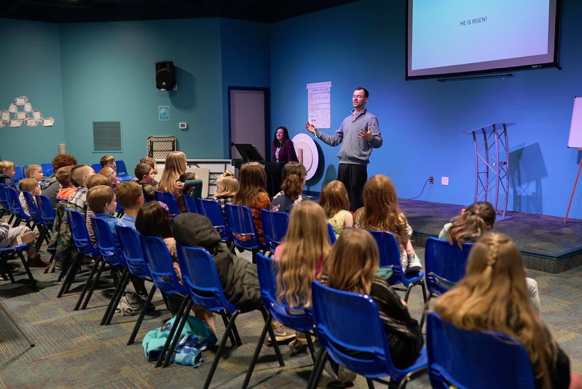 CalvaryRedBank's tweet photo. We had a great time kicking off our Growth Tracks series last night! We can't wait to see how God is going to use these classes to disciple us. If you weren't able to make it last night, you can hop in this upcoming Sunday at 6 PM! #calvaryredbank #growthtracks #chattanooga https://t.co/RcslRGacLJ