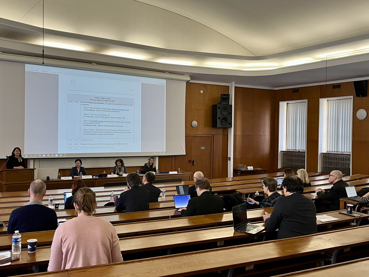 LERUnews's tweet photo. Last week, more than thirty academics and senior professionals from LERU member and @CE7uni universities gathered at @CharlesUniPRG for an inspiring seminar on research(er) assessment!
 
Read more 👉 https://t.co/sT03YL9qJ7
 
#researchassessment #researcherassessment https://t.co/wqyCuXaynv