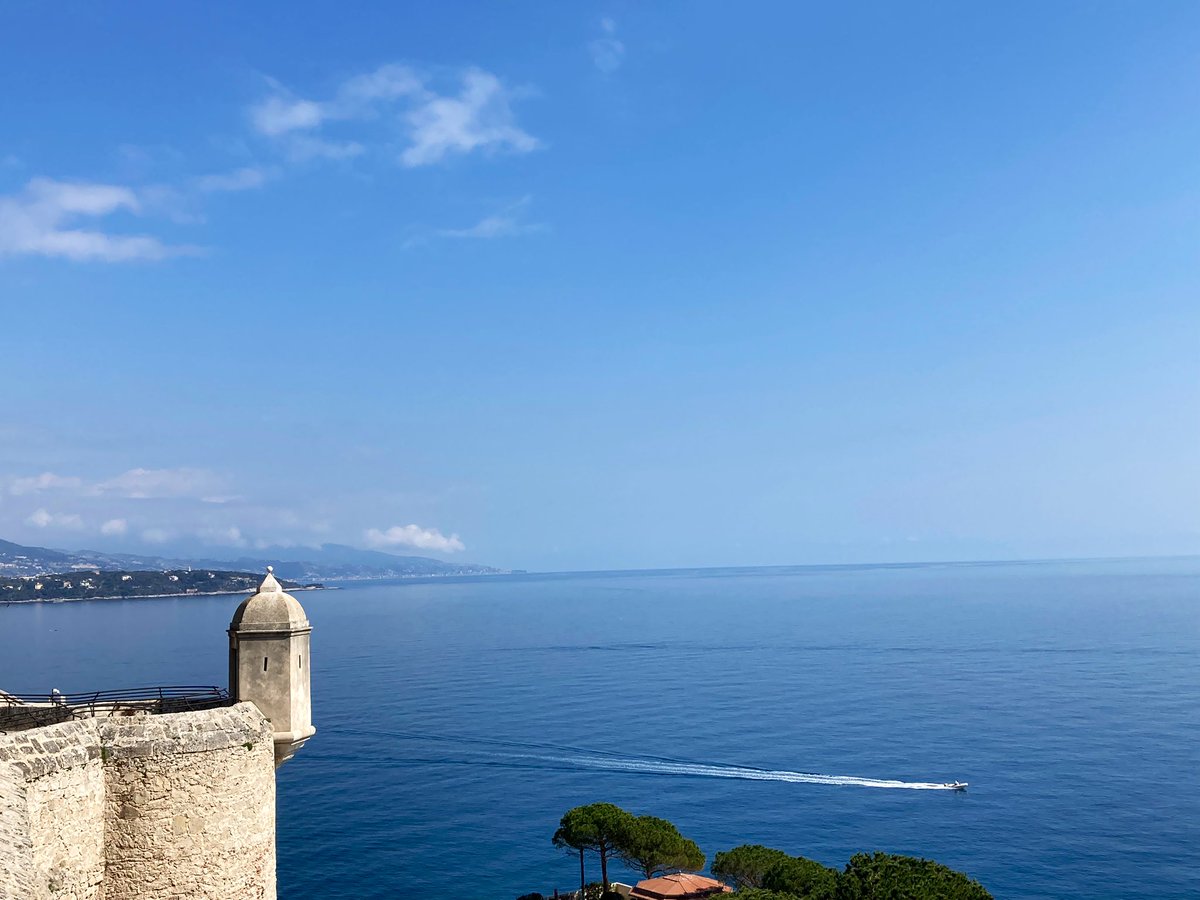 A @OceanoMonaco pour la 14ème édition de la #MonacoBlueInitiative qui réunit des dizaines d’acteurs engagés pour la protection des #mers et des #océans. Un rendez-vous important sur le chemin de la 3ème conférence des Nations unies sur les Océans à @VilledeNice en 2025 #UNOC25