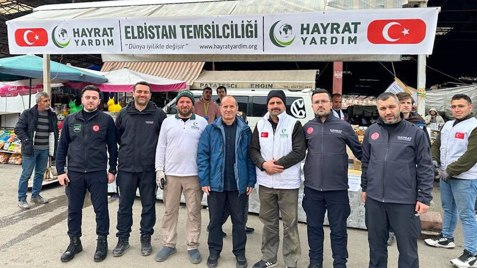 hayratyardim's tweet photo. Dernek Başkanımız Av. Hakkı Aygün ve beraberindeki heyet Adıyaman, Gaziantep, Hatay, Kahramanmaraş ve Malatya'da devam eden deprem çalışmalarıyla ilgili incelemelerde bulundu.
#HayratYardım https://t.co/0FiMFWaF6r