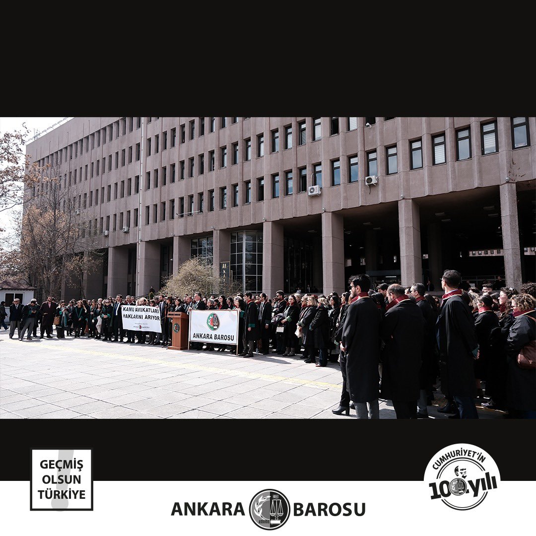 ankarabarosu's tweet photo. 20.03.2023 Pazartesi günü “Kamu Avukatlarının Hak ve Taleplerine Yönelik” basın açıklaması düzenlenmiştir. https://t.co/I1woM0Us3h