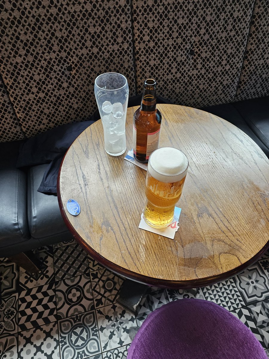 NEWCASTLECITYU1's tweet photo. Welcome to bar 237 #Alfies formerly Newbridge Neighbourhood bar. 8.80 for a #Carling and a #Rekorderlig. Music is artful dodger/jamiroquai vibe lots of promotions including a happy wheel spin. #allthebars #ncl #nufc #gatesheadfc #f4f https://t.co/glKmGvT7aZ