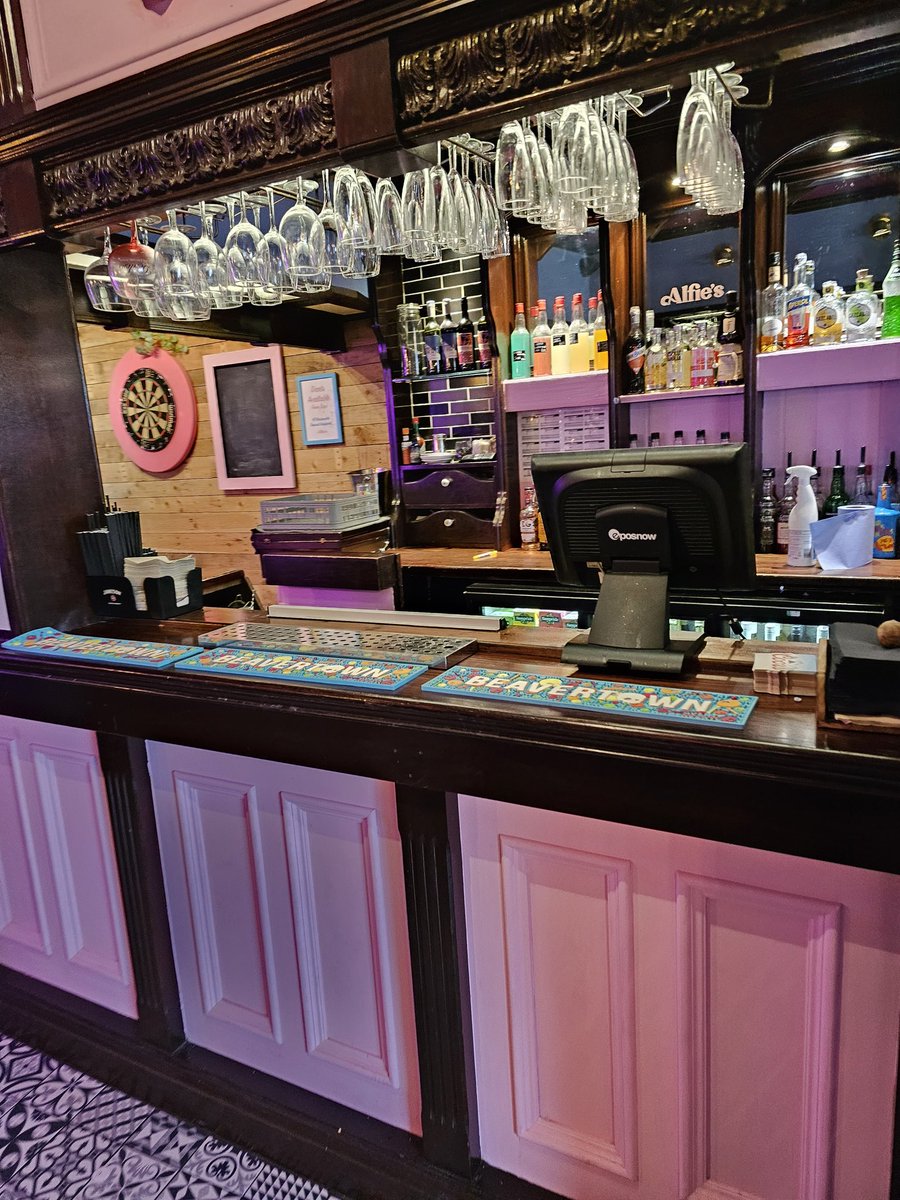 NEWCASTLECITYU1's tweet photo. Welcome to bar 237 #Alfies formerly Newbridge Neighbourhood bar. 8.80 for a #Carling and a #Rekorderlig. Music is artful dodger/jamiroquai vibe lots of promotions including a happy wheel spin. #allthebars #ncl #nufc #gatesheadfc #f4f https://t.co/glKmGvT7aZ