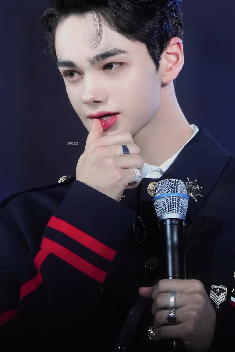 hi_hi_131's tweet image. 230308 비주얼픽

이렇게 생긴 분은.. 제가 해드릴게 없음.. 피부만 밀어드려요..

#소년판타지 #FANTASYBOYS 
#복대니얼 #DANIELHYUNOOLACHAPELLE