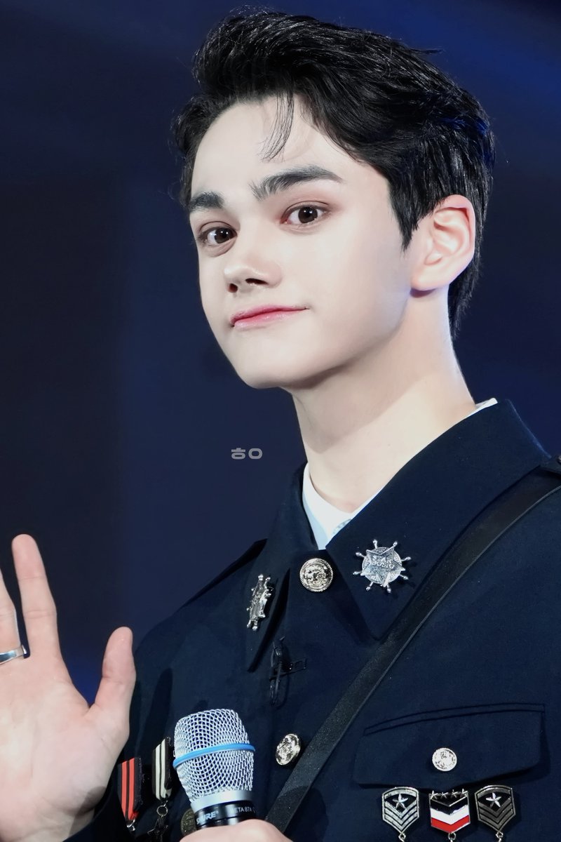 hi_hi_131's tweet image. 230308 비주얼픽

이렇게 생긴 분은.. 제가 해드릴게 없음.. 피부만 밀어드려요..

#소년판타지 #FANTASYBOYS 
#복대니얼 #DANIELHYUNOOLACHAPELLE