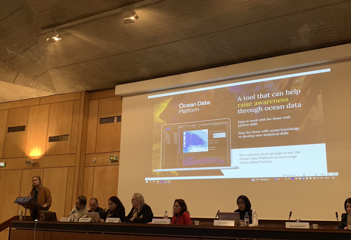 dina_ep's tweet photo. #OceanDataPlatform activities @HubOcean_ presented at #IODC by Anna Silyakova - exciting ways to engage people having no prior knowledge of #ocean science through an online portal, hackathons & explainers for more #oceandata literacy #IODC @IODEocean https://t.co/nrMYDDSemN