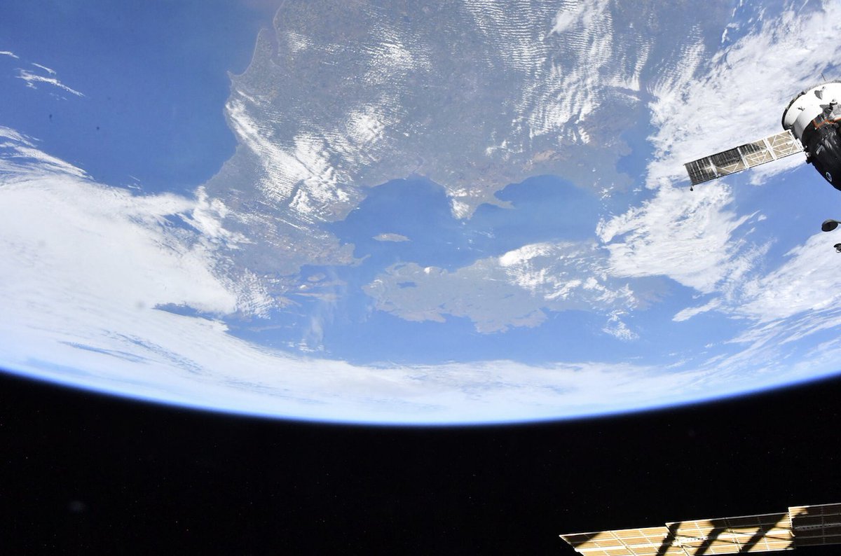 CommanderMLA's tweet image. You don&apos;t realize how small you are until you see your planet from space. #EarthViews #Ax1