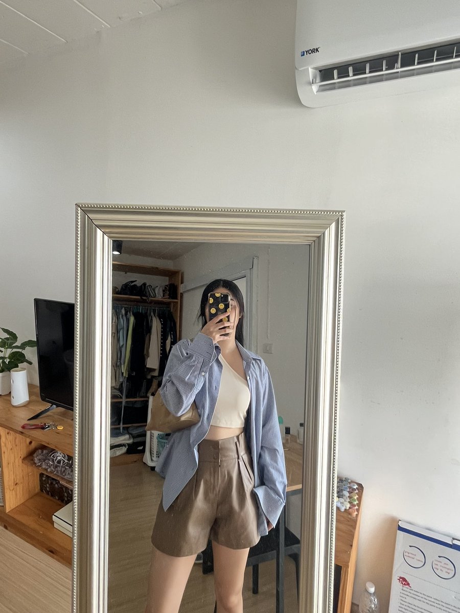 Oldandneww's tweet photo. Outfit of the day #ootd # https://t.co/PKIjx4eOcy