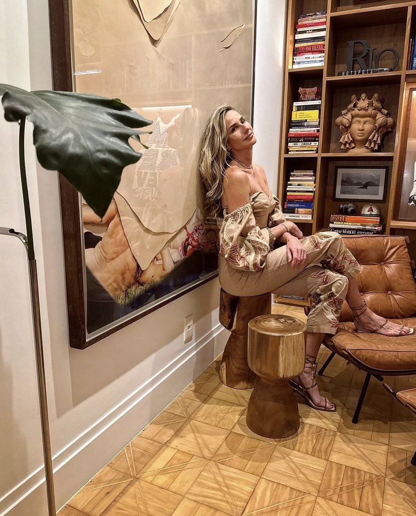 MariWeickert's tweet photo. Podem me julgar 🤩

Postei trocentas fotos pq não consegui escolher a melhor do meu cantinho preferido de casa com as mesas/bancos da Aura Natural Design.

🧥 Nay Sunset Wear https://t.co/N3UZBPv4yJ