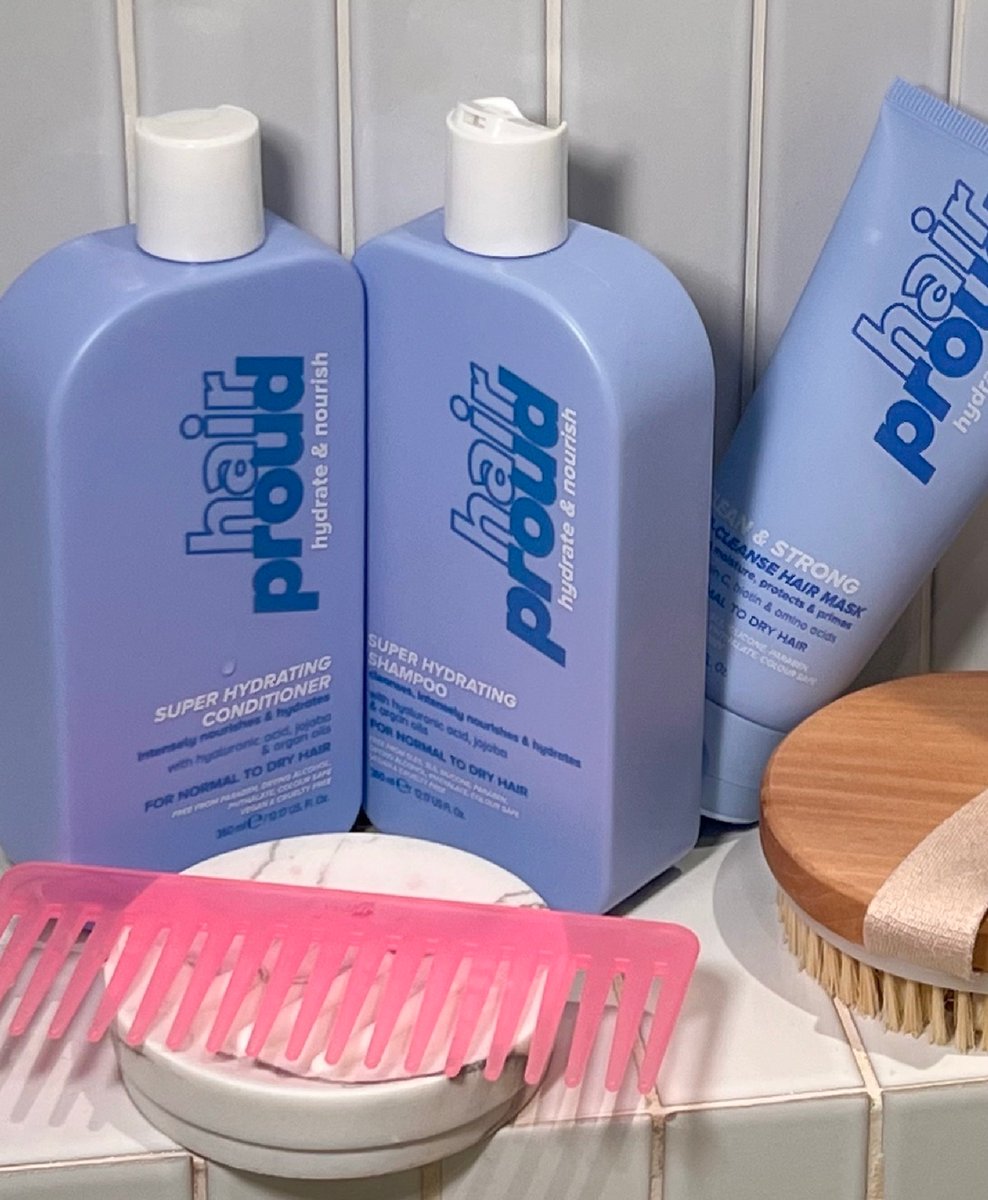 GIVEAWAY TIME!!

as a little payday treat we are giving away our HAIR PROUD PROUD TO HYDRATE COLLECTION💙

✨ follow us
✨ retweet this tweet

it really is that simple, a winner will be picked on the 28th March! GOOD LUCK ✨

#hairproud #iamproud #proudofmyroots