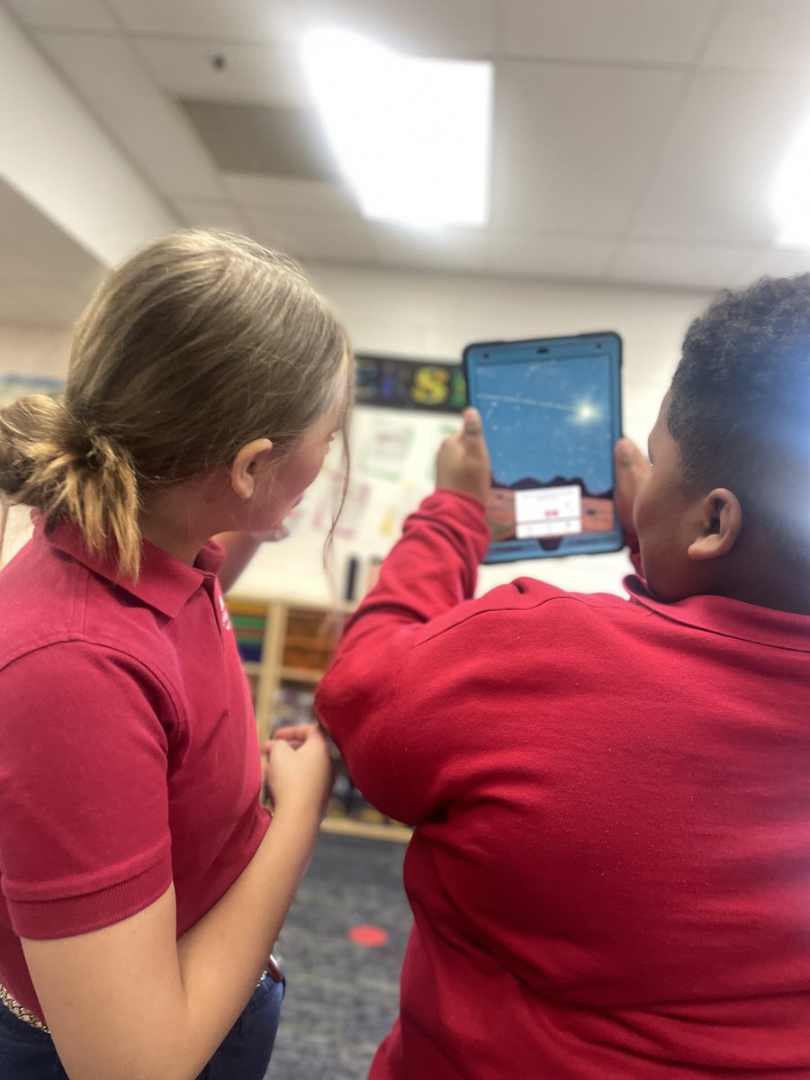 MacyBotelho's tweet photo. Exploring with #MergeCubes in the library today! So excited to have our new iPads! ⁦@KatieLuehrs⁩ ⁦@SeatackDream⁩ #vbits https://t.co/enJNJsa5H2