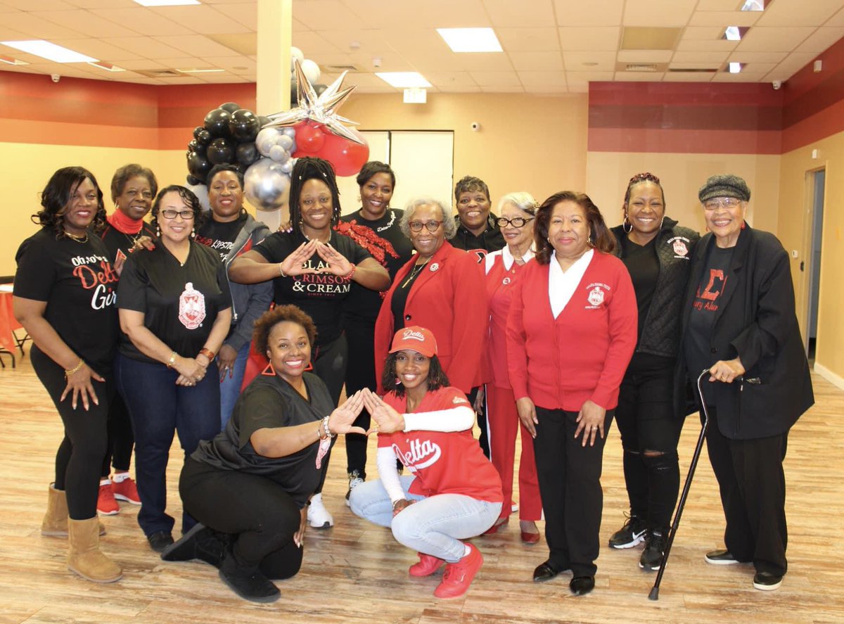 Holly Lawson🔺 tweet media