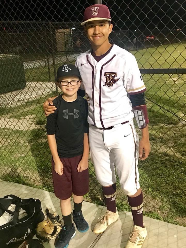 yayyaysmith's tweet photo. From the stands to the field.. #yayyay #JSmith @TMWarriorBSBL @Jkmoody44 @TJ_Akers https://t.co/CEcUFrhauf