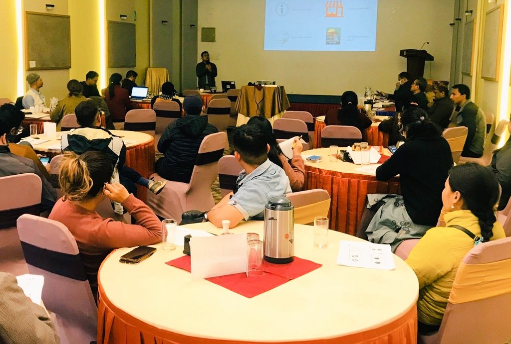PurNimz's tweet photo. @UNDPAccLabs together with #SWMAN concluded the #WasteUpcycling assessment today with a sharing workshop involving relevant stakeholders and #PrivateSectors while promoting #GreenJobs #5Rs #Upcycling #CommunityEmpowerment #NatureBasedSolution #PlasticAlternatives https://t.co/0O4V06al6H
