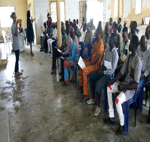 ICDngo's tweet photo. Stakeholder's workshop on the use of higher plants (phytoremediation) to reclaim petroleum-contaminated lands held in Emede community Isoko- south LGA Delta state with support from GEF-SGP, UNDP, UNOPS https://t.co/bJUFHPkduL