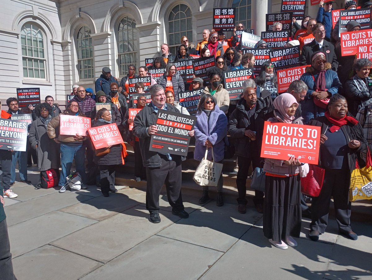Chrislejohnyc's tweet image. Rally for Libraries @LincolnRestler @OsseChi @NYCCouncil38 @DC37nyc @ChrisMarteNYC @CMChiOsse @QPLNYC @tiffany_caban @SandraForNY1 @BKLYNlibrary @nypl @KevinCRiley @alexaforcouncil @KathyParkPrice #NoCutsToLibraries @NYCLibraries #InvestInLibraries @FarahNLouis @CMFarahLouis