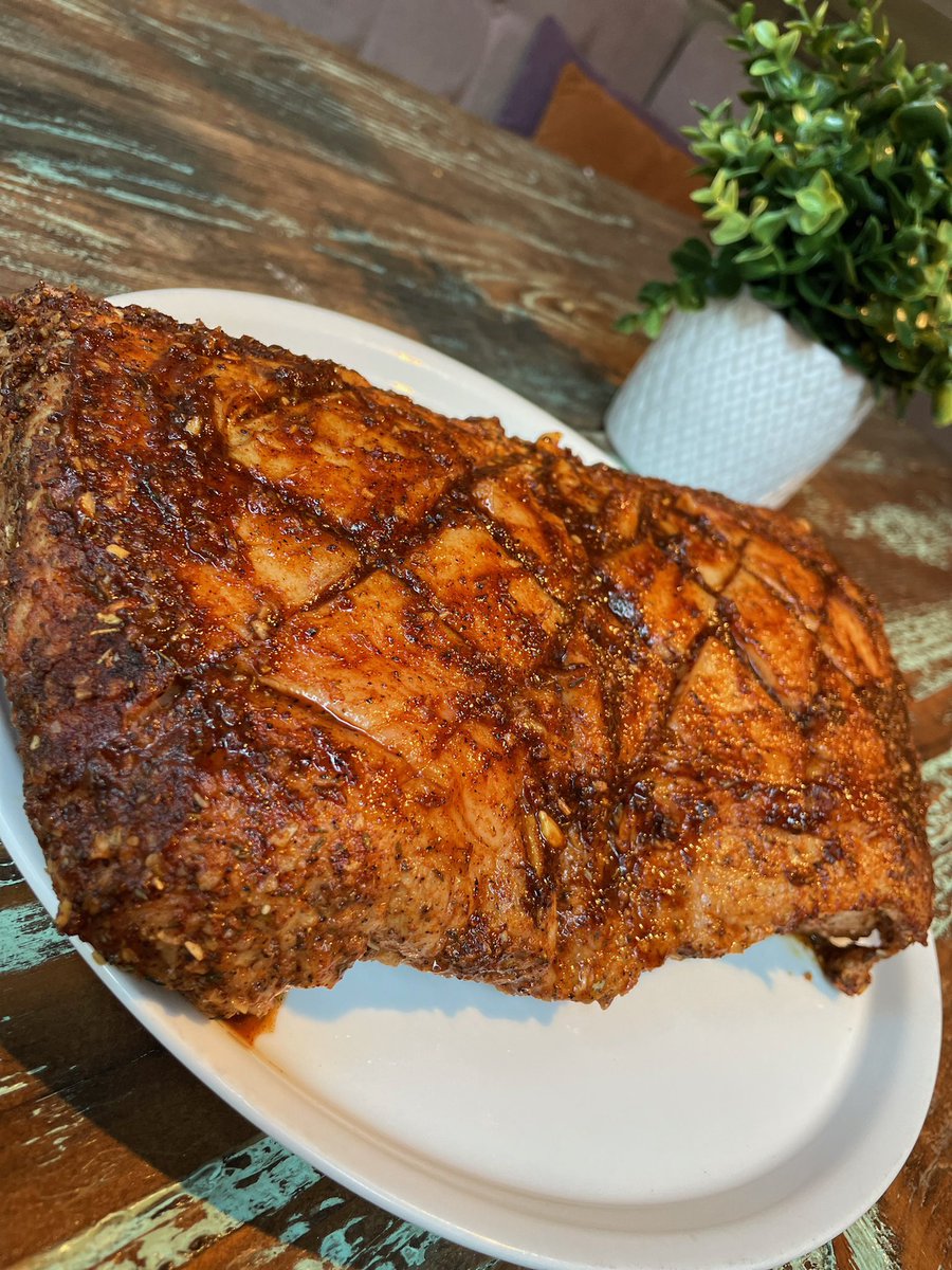 caskbarrel104's tweet photo. Friendly reminder we are closed today but open at 3pm tomorrow.
This mouthwatering pork is the main ingredient in our 2nd course in our #DowntownDiningWeek menu 🤤
Our menu items are available until Saturday. Head over to @edmontondtwn to learn more! #Yeg #YegDT #DineYegDT https://t.co/hUIL05LOfF