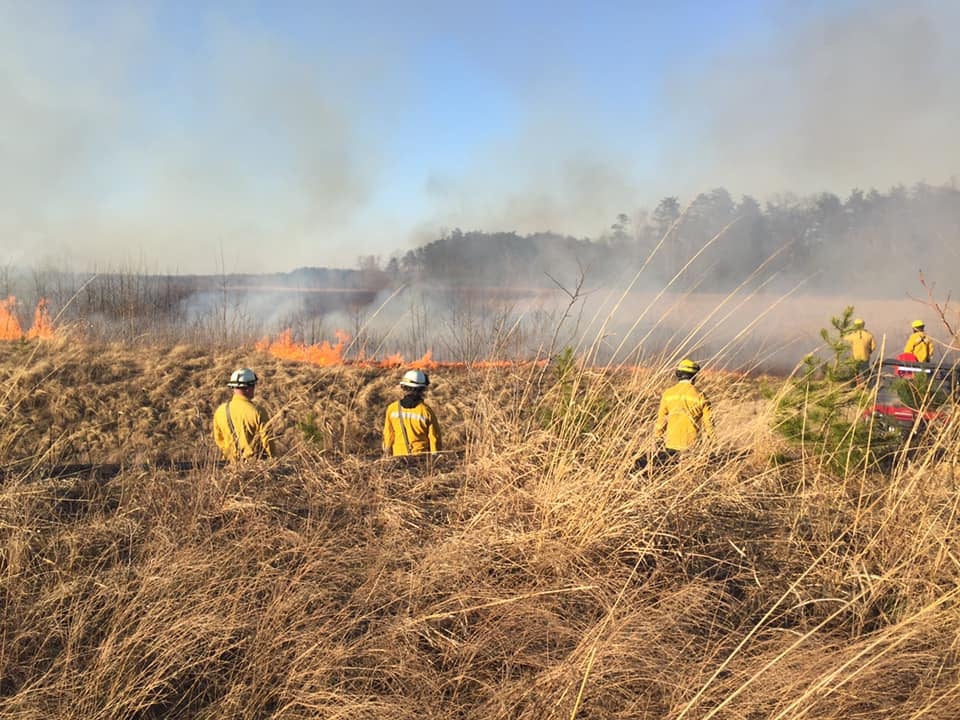 PWCPolice's tweet photo. #MCBQ Forestry & #Quantico Fire & Emergency Services will conduct a controlled #burn today, Mar. 20 until 4 p.m., on the west side of base. Residents can expect to see smoke columns coming from the installation & possibly drift smoke throughout the surrounding area. @MCB_Quantico https://t.co/xz2WW7XtJO