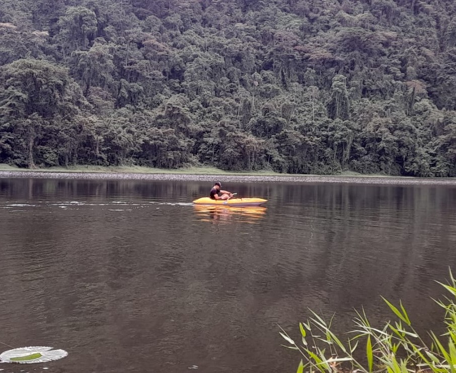 Last Saturday I spent a nice day in the field with <a href="/andres_abarca/">Andrés Abarca</a> and <a href="/EmanuelMV2612/">Emanuel Montealegre Viales</a>. We successfully collected surface and deep water samples for analysis of WSI, 222Rn and ionic species at Laguna Hule (volcanic lake). 
<a href="/comunidadUNACR/">UNACostaRica</a> <a href="/IsotopesTropics/">Isotopes in the Tropics</a>