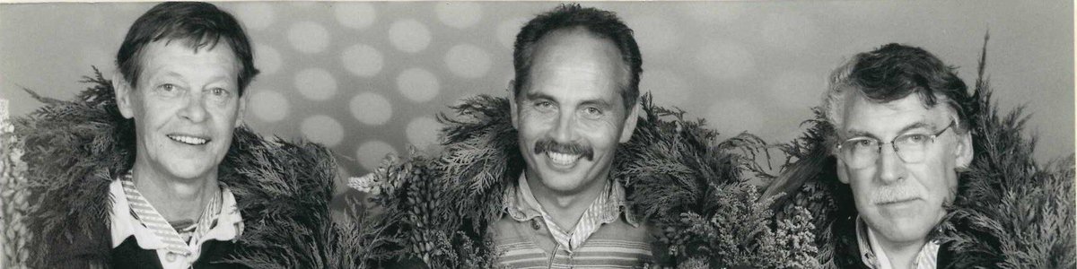 I.M. Cor Hoekstra promotor van het Lanenkaatsen in Franeker - lanenkaatsen.nl/?p=2409 - 
“Corrie” Hoekstra is niet meer. Onze Lanenkaatsvriend uit Franeker is afgelopen week op respectabele leeftijd overleden. Cor was van 1934. Al zeker vanaf de jaren ’80 was Corrie een graag ...