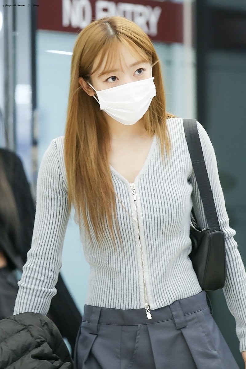H940210's tweet photo. 230320 김포공항 에이핑크 남주
@apinkknj #Apink #에이핑크 #남주 #김남주 #namjoo @Apink_2011
https://t.co/9RqtDjvqFK https://t.co/96FQC54Pvw