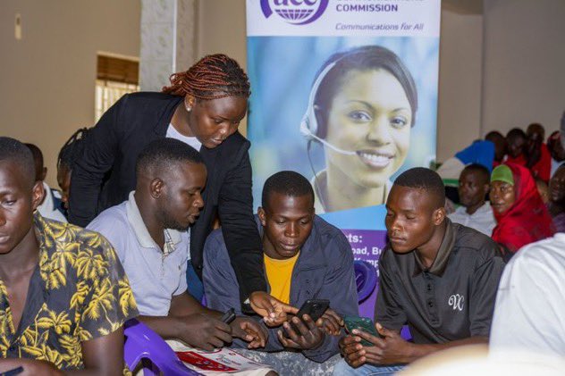 Throughout the digital literacy training that’s ending tomorrow, @fsme_uganda found out that only 15% of the interviewed women in Iganga had used digital technologies at some stage of product design, manufacturing and selling with one of the women

 #UCUSAF | #DigitalSkills4SMEs