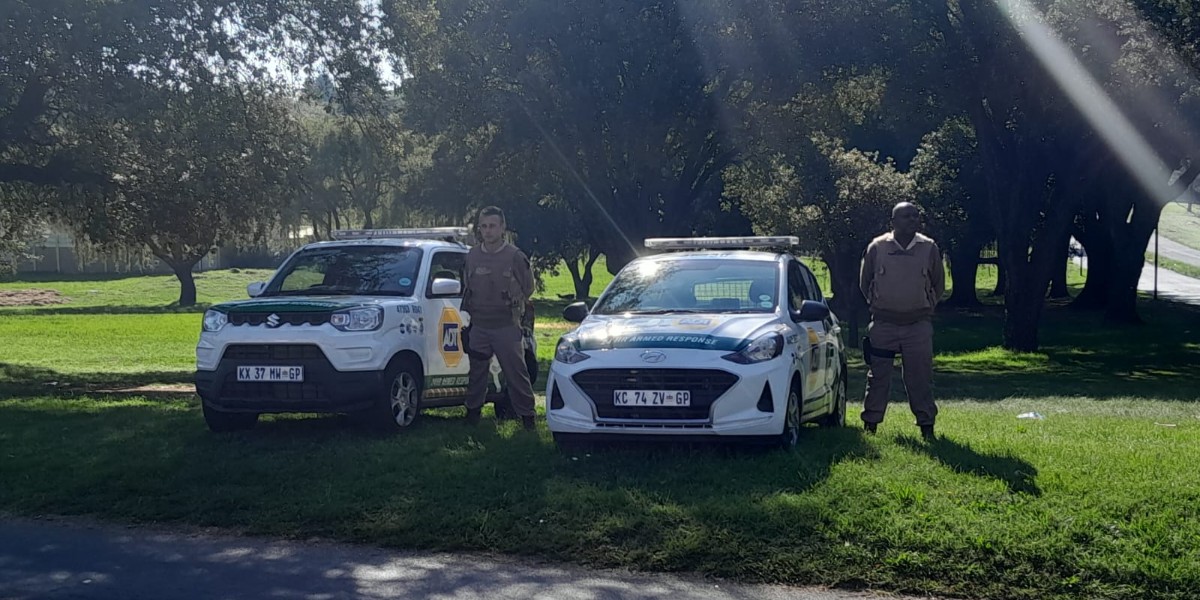 Fidelity_Secure's tweet photo. Fierce. Formidable. Fidelity! Our West Rand team out and about to protect you. The team not holding back to make sure the communities are safe and there is no violence in the areas.
#FidelityServicesGroup #FidelityADT #CommunitySafety #Protectingyou #Keepingyousafe https://t.co/8XKcx6t0ry