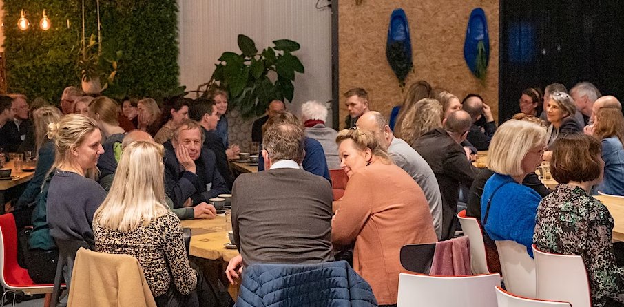 LeaderKopNH's tweet photo. 👉 Op 4 april gaan we verder met de voorbereiding van de nieuwe LEADERperiode. Het doel van deze avond is om meer focus te krijgen op het 'wie' en 'hoe', zodat we richting kunnen gaan geven aan LEADER in de Kop. Meld je hier aan: https://t.co/Et6D2pJjvP https://t.co/jgy7DMI9rg