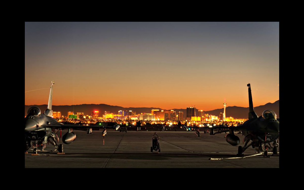 Amber_Girl_'s tweet photo. Brilliant Las Vegas (Nevada -USA) . https://t.co/d0vehW8vWD