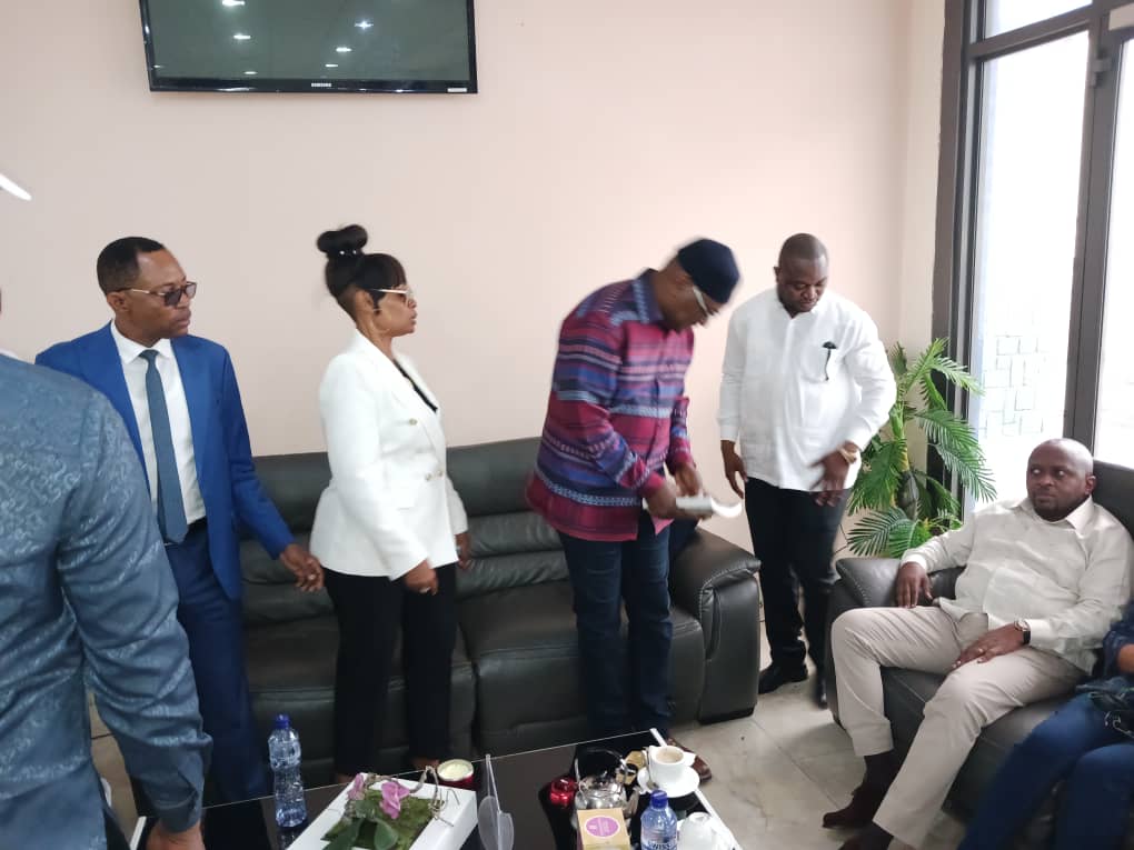 ElieNkumbi29's tweet photo. Début des échanges à Kinshasa entre  UDPS (RDC🇨🇩) ET ANC (RSA🇿🇦)
Deux partis historiques en Afrique 
@fatshi13 @ANCParliament @shabani_lukoo @AugustinKabuyaT @infosudps https://t.co/eR40rJEheF