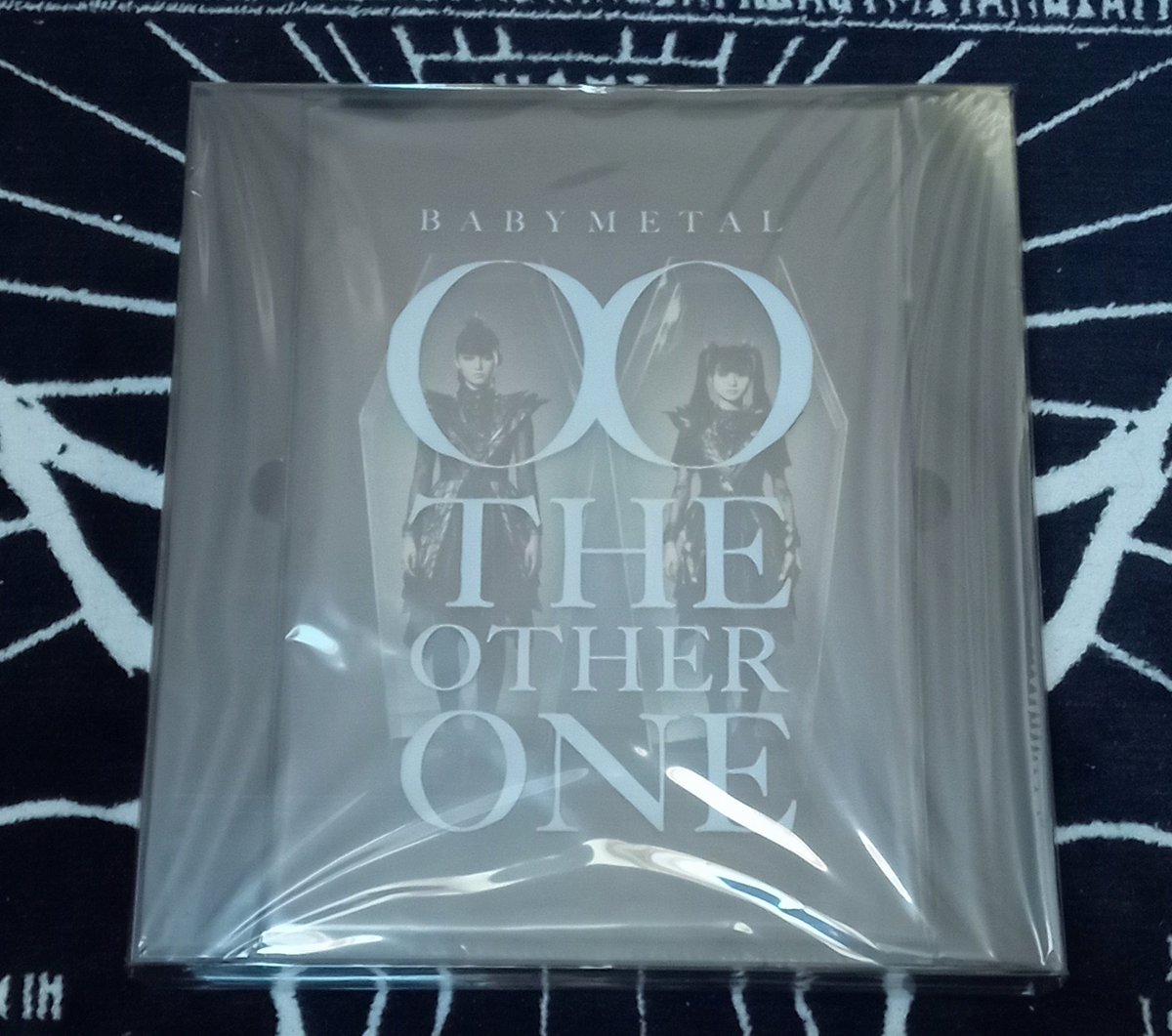 red_gold_ba16by's tweet photo. BABYMETAL　CONCEPT ALBUM『THE OTHER ONE』(THE OTHER ONE限定盤「CLEAR BOX」)
#BABYMETAL
#THEOTHERONE
#コンセプトアルバム
#CLEARBOX
#THEOTHERONE限定盤
#アスマート
#天狗組 https://t.co/O9lMi5VLPw