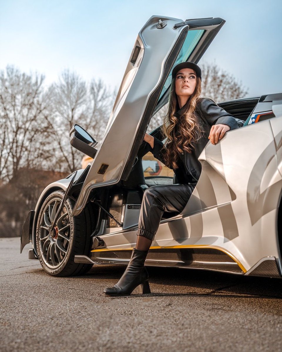 tushekofficial's tweet photo. Spring is here, and there's no better way to embrace it than by hitting the road and enjoying the sunshine ☀️
#tushek #ts900 #letsrace #slovenia https://t.co/dk92OrHrAX