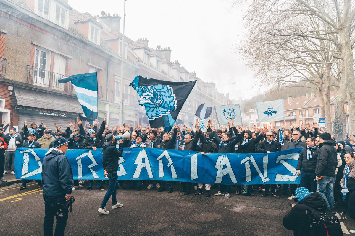 Rémi Stn (@rs076) on Twitter photo Encore quelques photos de l’anniversaire des <a href="/BARBARIANS93/">BARBARIANS HAVRAIS</a> 🎂 <a href="/HAC_Foot/">Havre Athletic Club ⚽️</a> <a href="/hacfans1872/">HAC FANS 1872 ⚽</a>
#ULTRA #supporter #football #hac_foot #ligue2 Encore quelques photos de l’anniversaire des <a href="/BARBARIANS93/">BARBARIANS HAVRAIS</a> 🎂 <a href="/HAC_Foot/">Havre Athletic Club ⚽️</a> <a href="/hacfans1872/">HAC FANS 1872 ⚽</a>
#ULTRA #supporter #football #hac_foot #ligue2