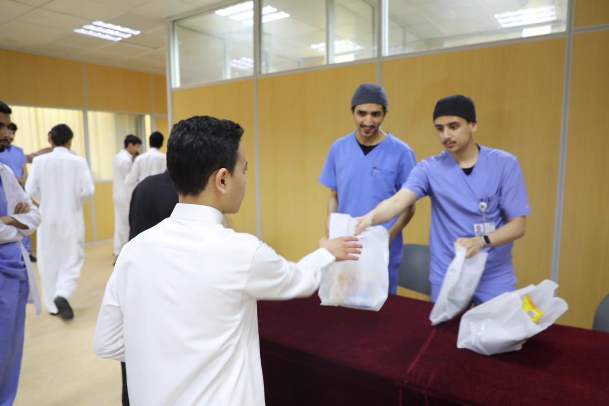 MySmile2023's tweet photo. لقطات الأسبوع الرابع والأخير من حملة ابتسامتي المقامة في مدارس الأرقم @alarqmschools 
والتي تهدف إلى التثقيف حول اهمية صحة الفم والأسنان وطرق الوقاية من أمراضها 
 
شاكرين مدارس الأرقم على حسن الضيافة والاستقبال ولراعي الحملة الرسمي شركة المراعي @almarai https://t.co/yskqBC3nqi