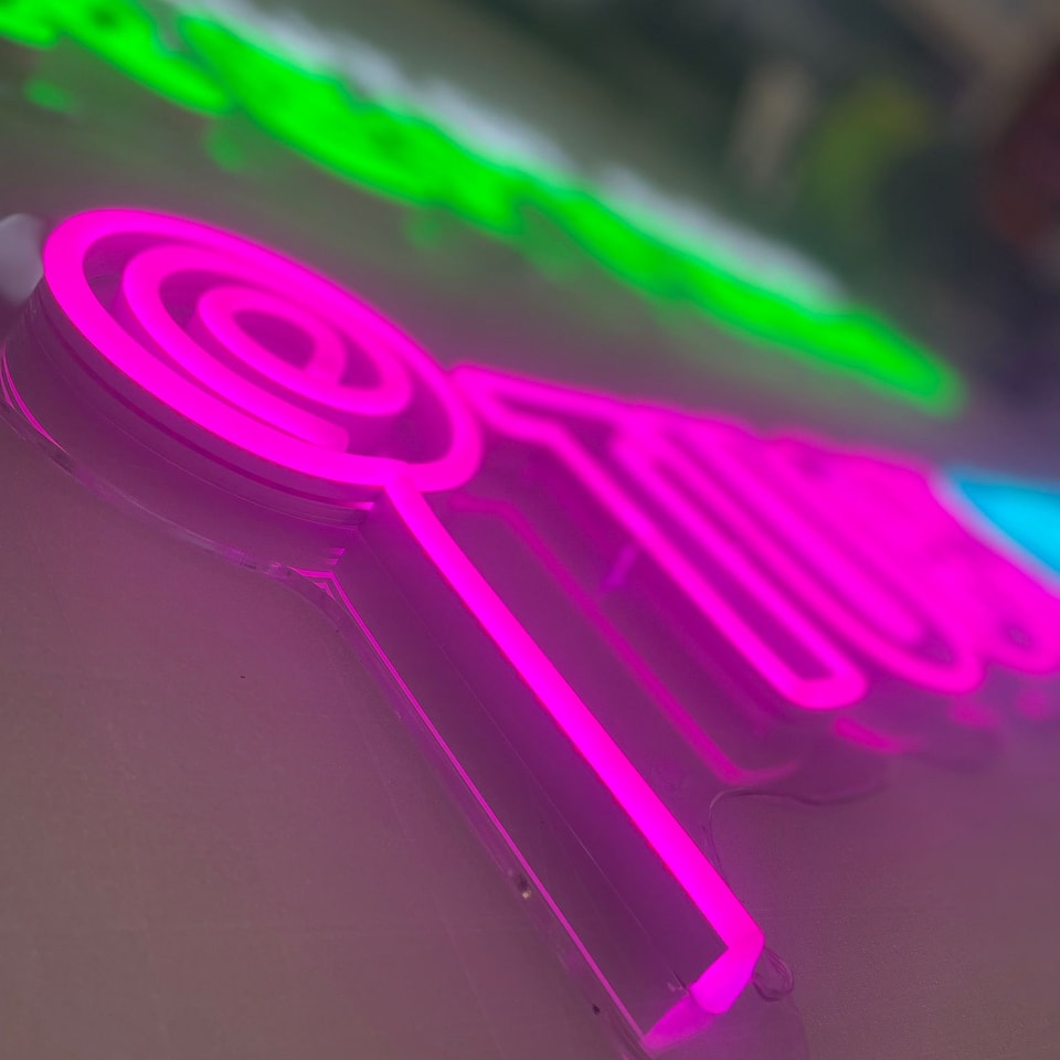 merseyprint's tweet photo. DO YOU HAVE A BLANK SPACE ON YOUR WALL?

Our custom LED neon signs are great for filling that space.

Custom shapes | Bright colours | Low-cost &amp; Efficient

Contact our team today on 0151 272 0097 or visit our website https://t.co/mglkko1oAW

#neon #signs #LEDneons https://t.co/QZtSOpwl7w
