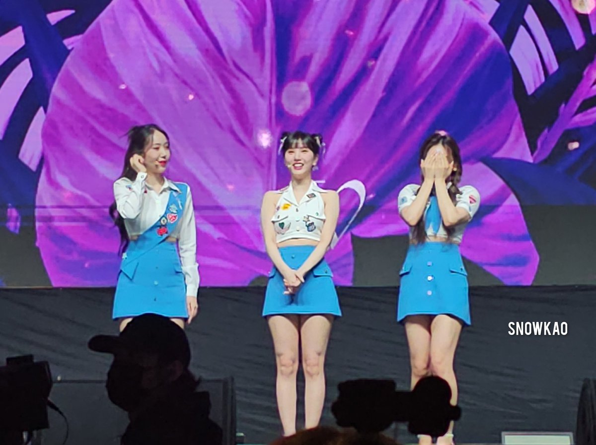 snowkao's tweet photo. 23.03.19 THE 1ST VIVID DAYZ in TAIPEI

#VIVIZ #비비지 
#Umji #엄지 #김예원
#Eunha #은하 #정은비 
#SinB #신비 #황은비 https://t.co/FVBT7mk4fM